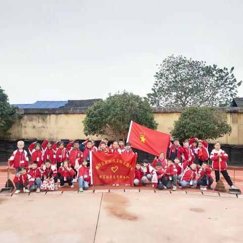 石潭镇中心小学二年级200班谷粒中队﻿—追光之人，终会光芒万丈