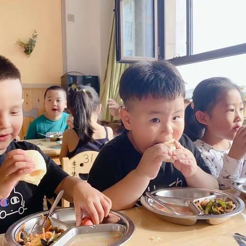 孩子回家就喊饿—是真的在幼儿园没吃饱吗？————真相来了！