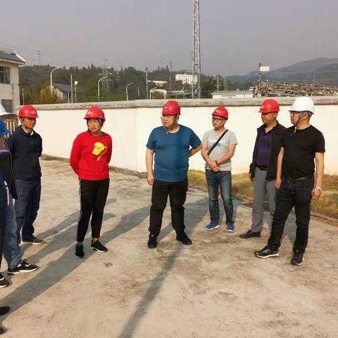 公司领导到龙陵分公司检查安全生产工作