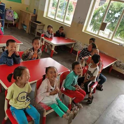 安乐幼儿  浸着书香  拥抱阳光