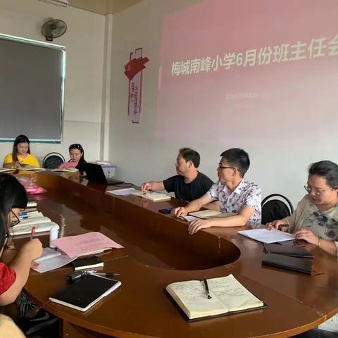 垃圾分类始于心，持之以恒践于行