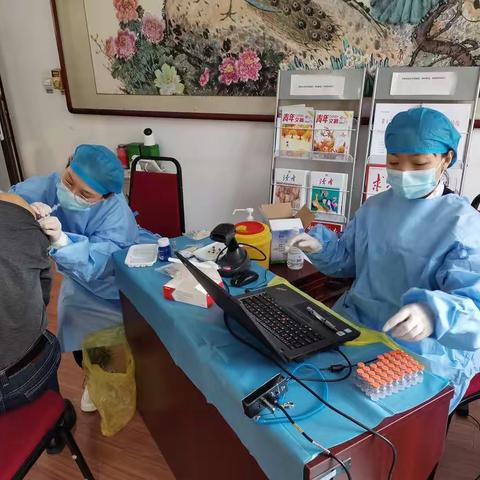 暖心接种 服务群众