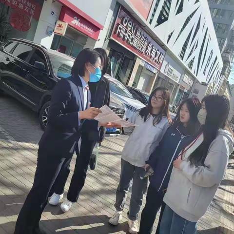 长兴中路支行“3.8”女神节反诈骗宣传