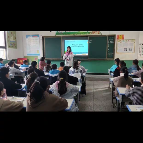 以教促研，共同成长——半坡小学英语教研组听课活动