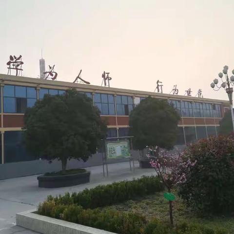 档案局领导来我校指导档案管理工作
