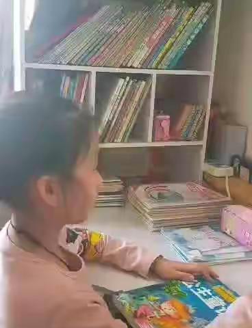 “时光不语，静待花开”——阅读伴随成长。