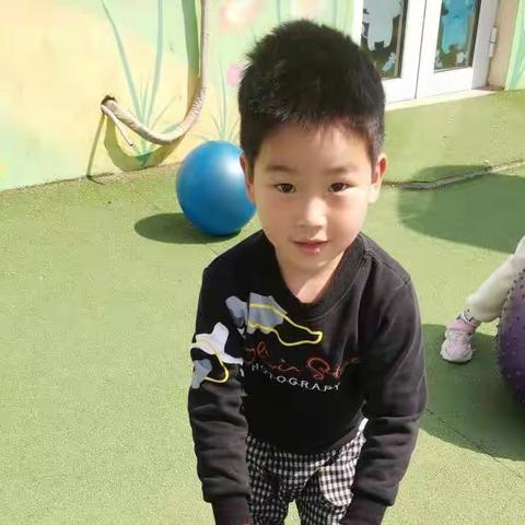 中二班小朋友的日常