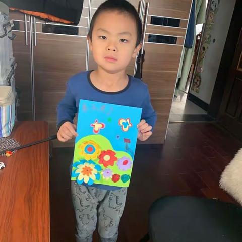 育树家幼儿园大一班线上微课全勤小达人