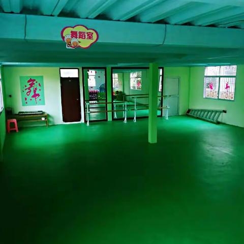 齐乐幼儿园期末舞蹈公开课