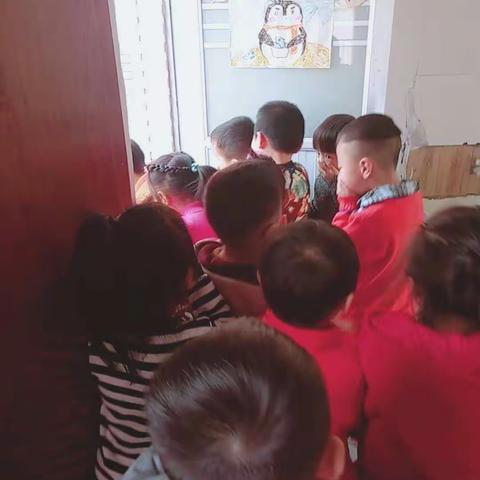 贵溪市小太阳幼儿园“应急疏散演练、 加强幼儿园安全 ”