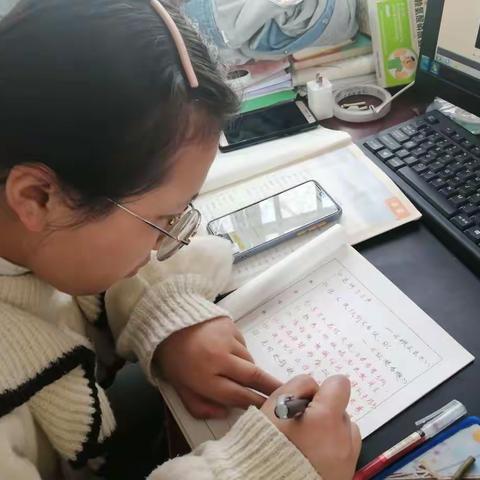 线上学习     我们一起努力。 ——后坡小学第四周线上学习纪实