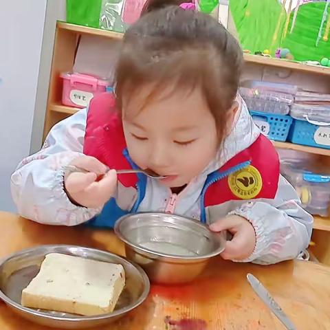 治愈系的笑脸，记录宝贝们的点点滴滴。