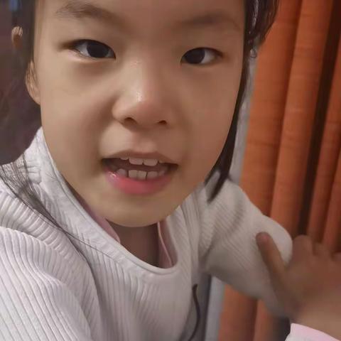 东盛小学三年二班蒋晓烨家庭读书会