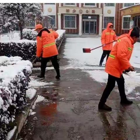 原阳县公路事业发展中心—除雪保畅  公路人在行动
