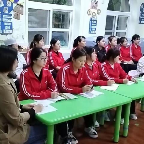 西安莲湖春晓慧昕幼儿园9月总结大会