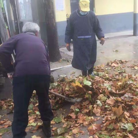 [润义延津分公司]农村环境大整治，清运工作忙不停