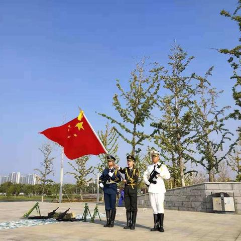 “童心爱祖国 礼赞新时代”——附小太白湖校区二（二）中队“匠心军拓”活动