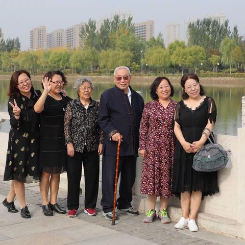 国庆长假游览云中河景区