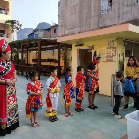 北京红缨悠久联盟园--宝圩幼儿园2019庆建国70周年“童心向国，歌唱红歌”国庆节活动