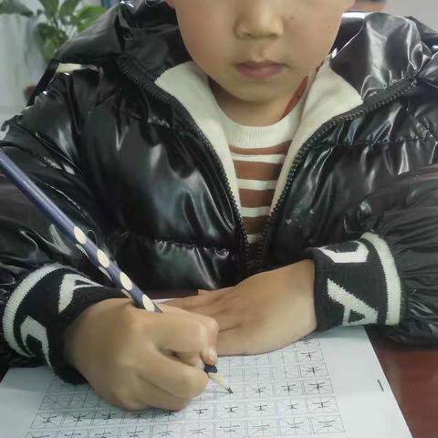 只要坚持每个孩子都能够书写一手好字