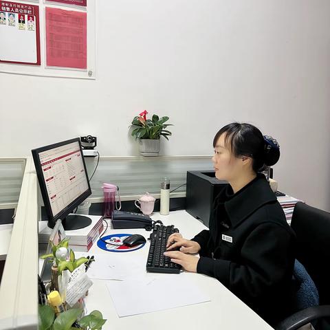 【灯塔领航 勇毅前行】初心如磐，踔厉奋发—长乐支行营业部陈艳