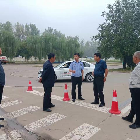 【武乡车管】深入客运企业以“三反问”促安全