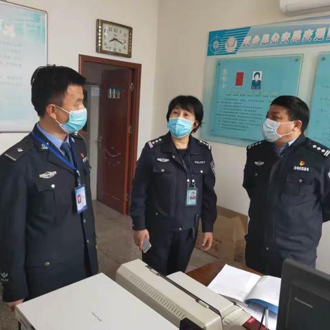 武乡县公安局政委杨效军深入车管所督查指导“一门通办”衔接工作