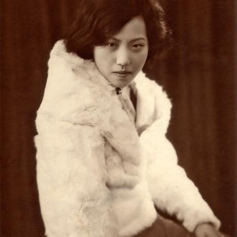 纪念亲爱的母亲诞辰112周年（1909-2003）