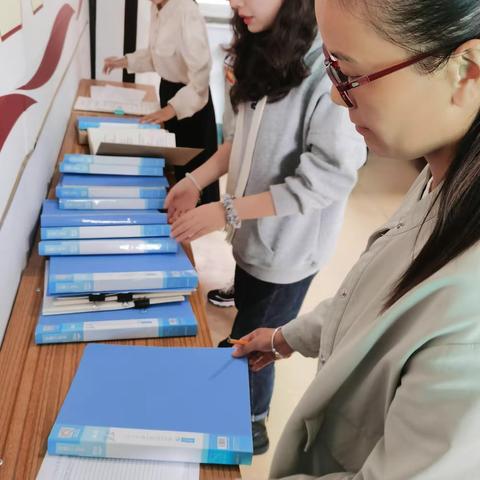 以检促优，以查促教——临淇完小二、三年级教师教案检查纪实