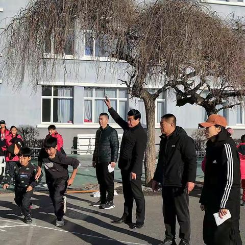 阳光体育促成长，冬季长跑展雄风——庆云中心小学冬季长跑比赛