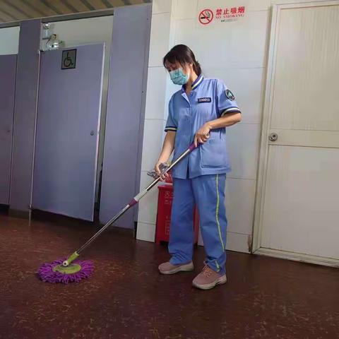 多行善举  彰显环卫精神