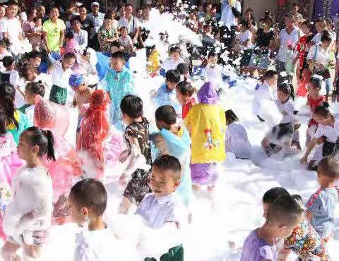 百思宝贝“泡沫嘉年华”会员亲子活动第二场邀请函