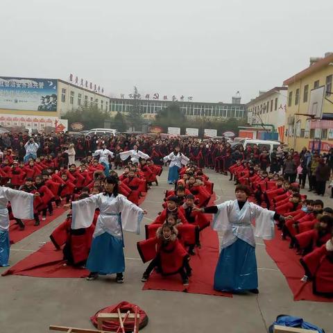 锦阳幼儿园“穿越时空，梦回大唐”亲子互动活动留念