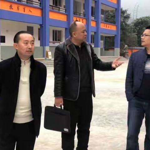 教育局局长廖代江同志一行到我镇督导检查均衡发展迎国检工作
