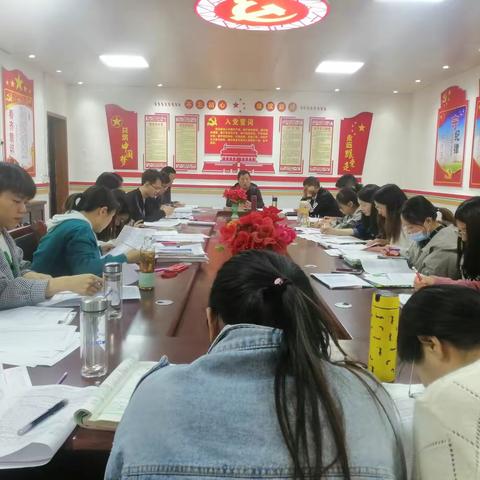 一模分析明方向，凝心聚力战中考         ——盛湾一中召开九年级一模成绩教师分析会