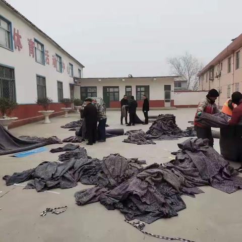 瑞雪兆丰年  情意暖人心