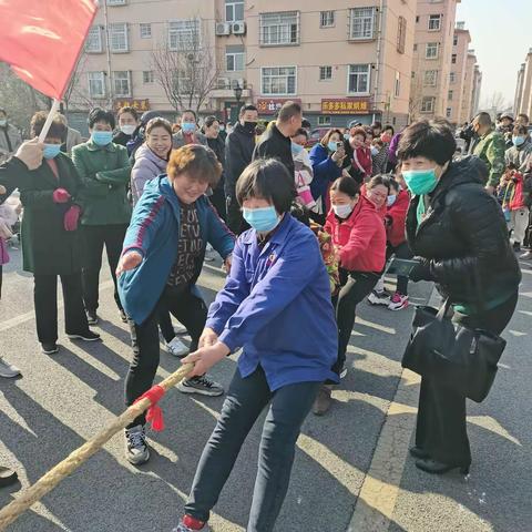 月庄村新时代文明实践庆“三八”拔河比赛活动
