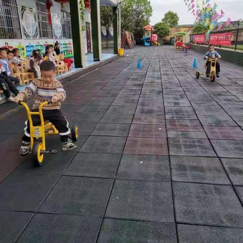 春暖花开，快乐骑行