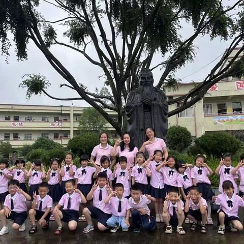 走进小学，衔接促成长——育才幼儿园大班幼小衔接活动