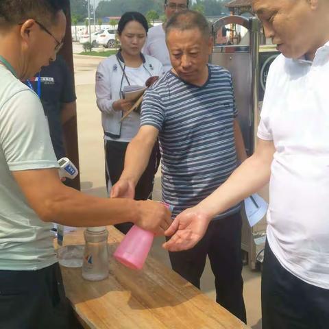 【董村镇中心学校】开展食品安全检查 筑牢食品安全防线——董村镇口王小学迎接食品安全检查