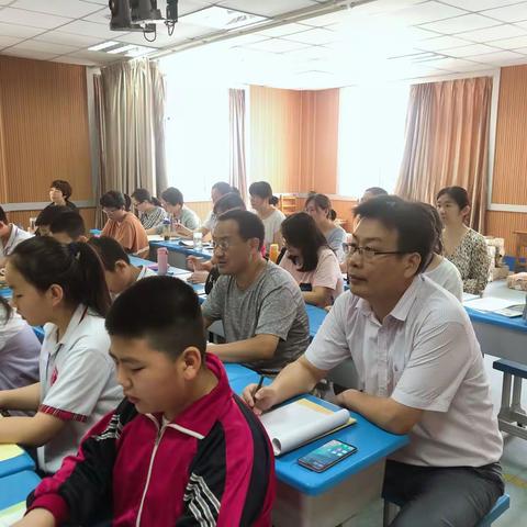 新泰市第一实验小学第二期英语学科团队展示暨名师论坛