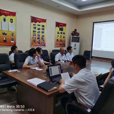 召陵新区支行党支部持续开展党员教育活动