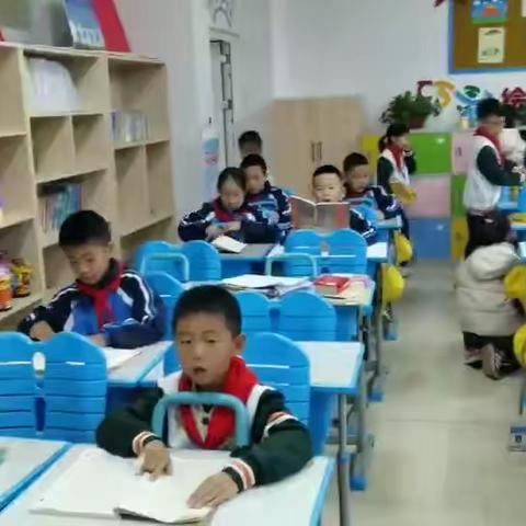 景苑学校二年级一班“好习惯养成活动”之自主学习篇