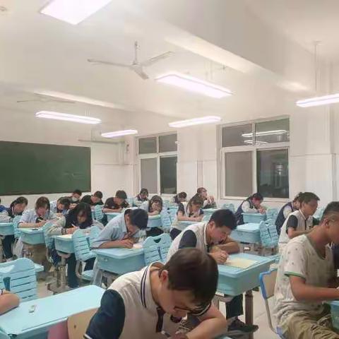 课堂学业周周清，学习风气步步升