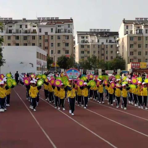 少年强则中国强 我与祖国共成长--一年三班以优异成绩献礼建国70周年