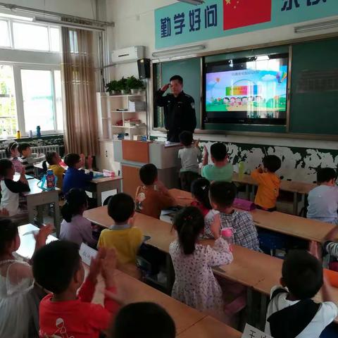 【吉利区实验小学•家校合作共育】安全伴我行       交警进课堂