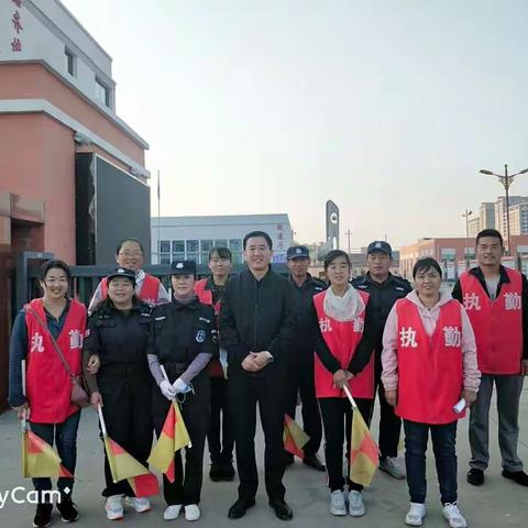 家长执勤，美丽瞬间