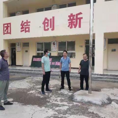 领导深入考场巡查，营造良好考场环境——横水镇中心校领导上台学区巡考记