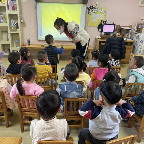 小二班主题三《小动物真可爱》1