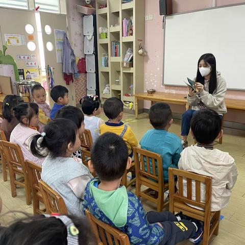 小二班《乌龟爬爬》2